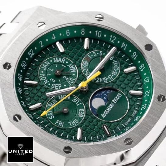 AP Royal Oak Offshore 26574ST.OO.1220ST.02 Green Dial Replica