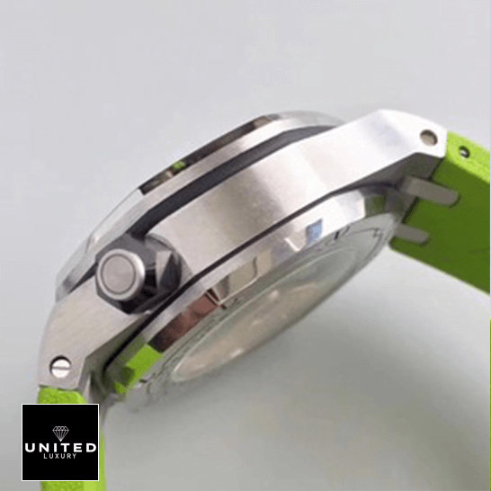Audemars Piguet Royal Oak Green Rubber Replica stainless steel crown