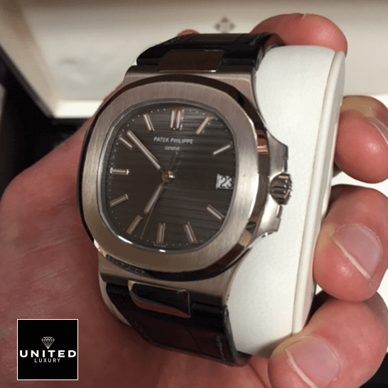 Patek Philippe Nautilus 5711G-001 Replica 6 Patek Philippe Nautilus 5711G-001 Stainless Case Replica in the box
