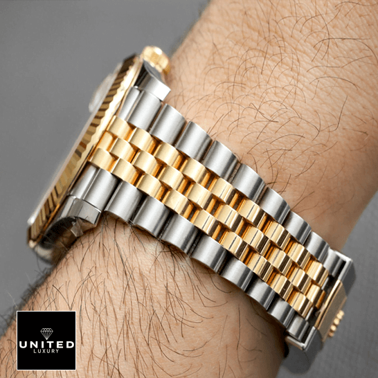 Rolex Datejust 126333 Mother Of Pearl Replica 2 Rolex Datejust 126333 Yellow Gold Jubilee Replica on the wrist